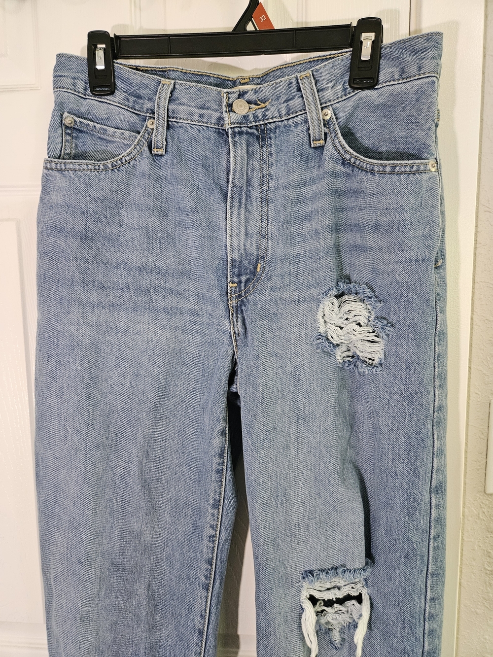 Women's Levi '94 Baggy Jeans - Picture 2 of 12